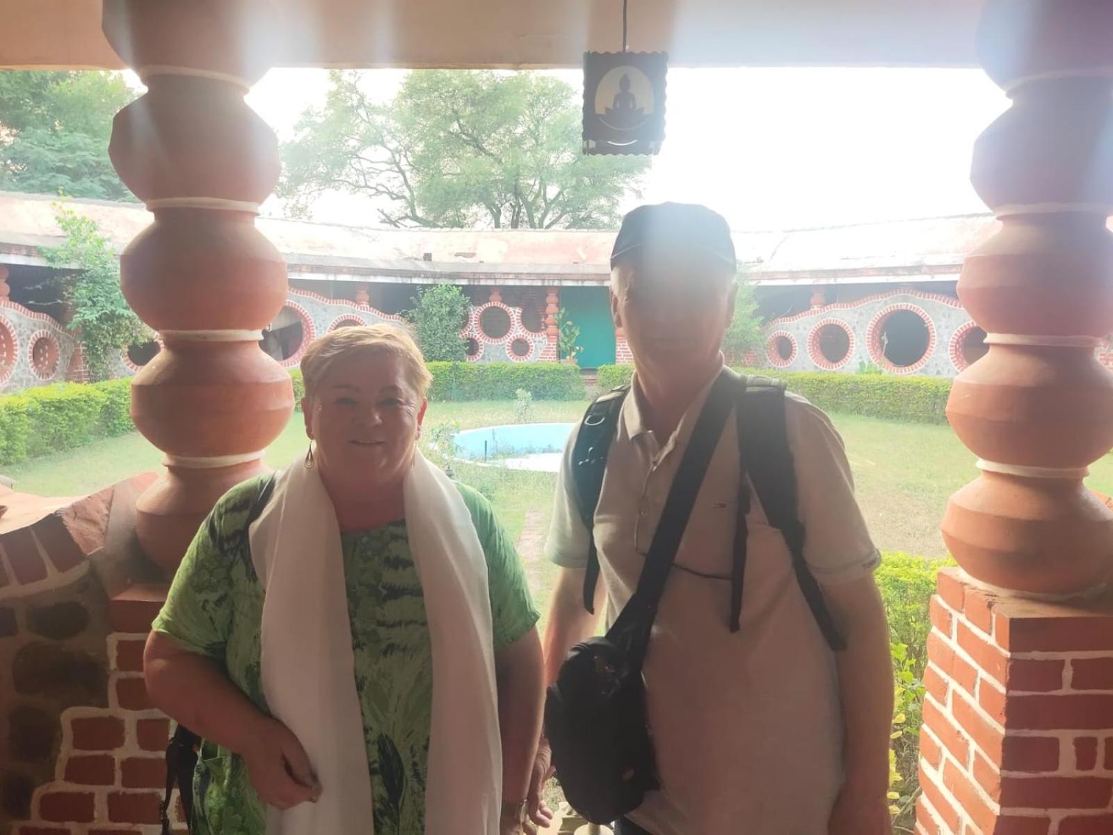 Khajuraho Glory Homestay Bagian luar foto