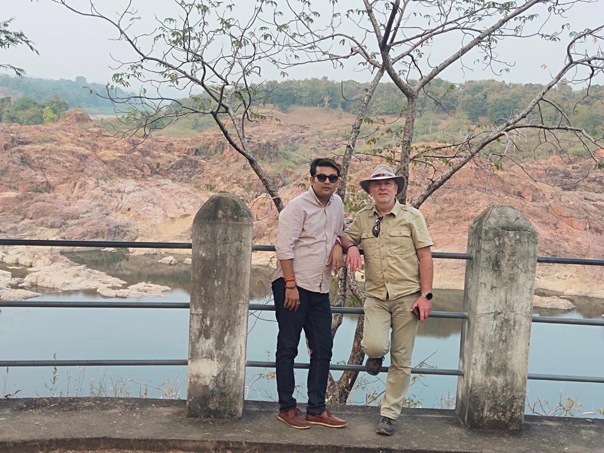 Khajuraho Glory Homestay Bagian luar foto