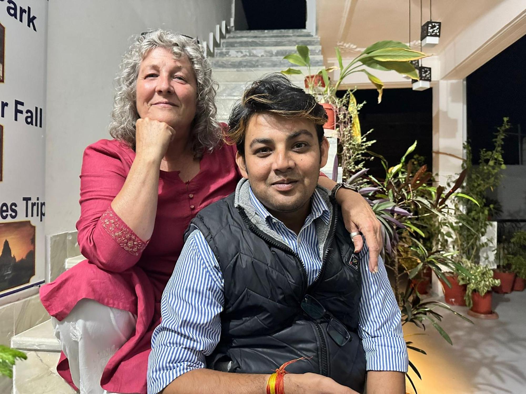 Khajuraho Glory Homestay Bagian luar foto