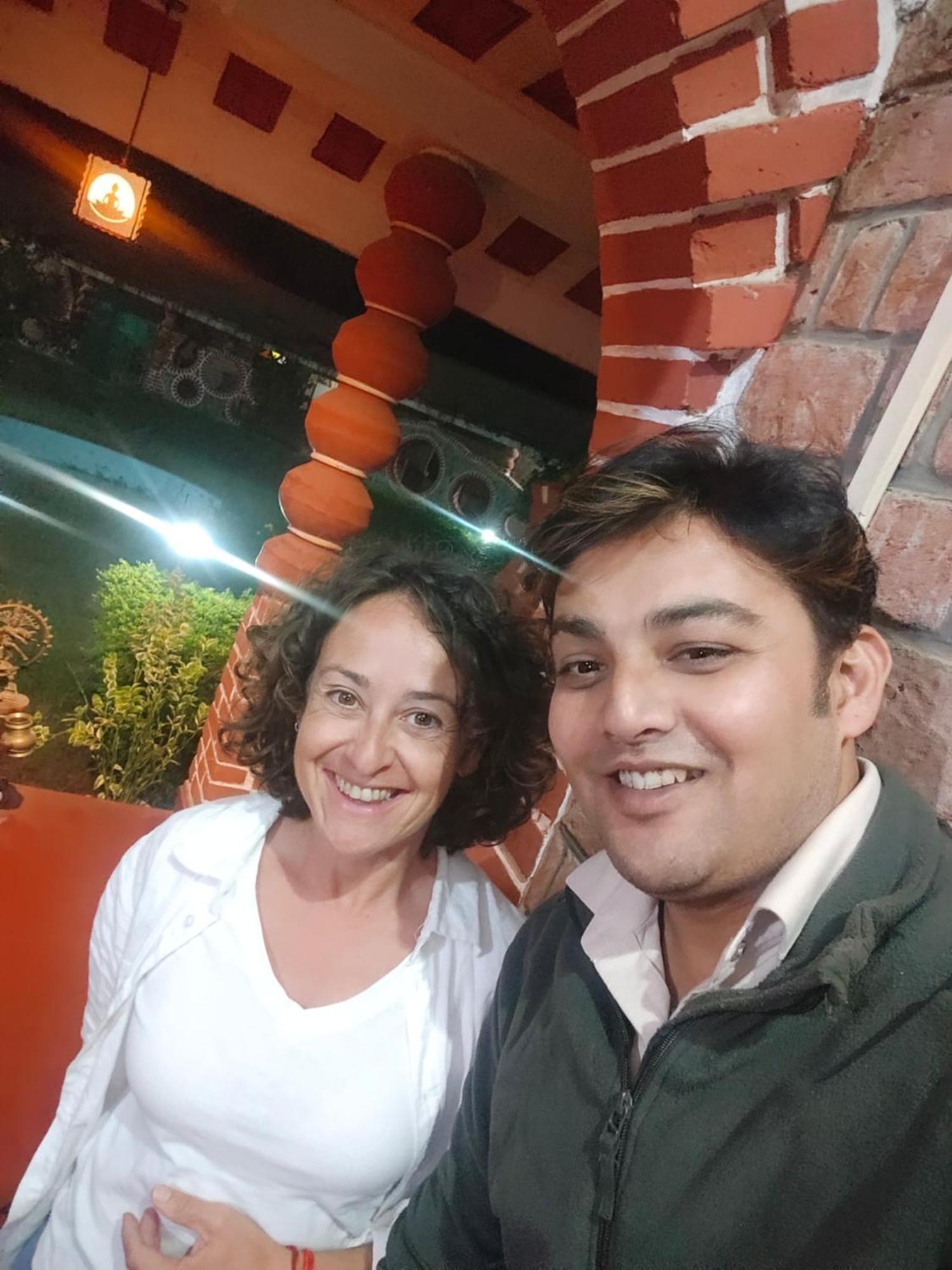 Khajuraho Glory Homestay Bagian luar foto
